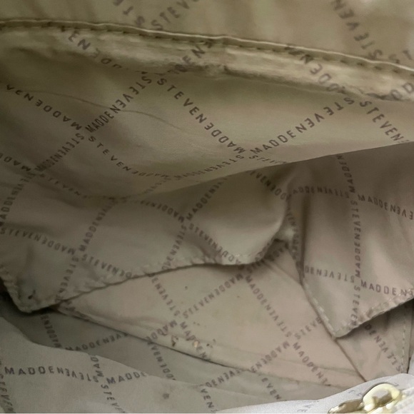 Steve Madden Bevelyn Crossbody Bag - Picture 11 of 15